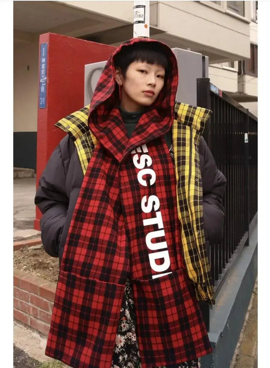 이에스씨 스튜디오 Hooded muffler (red)